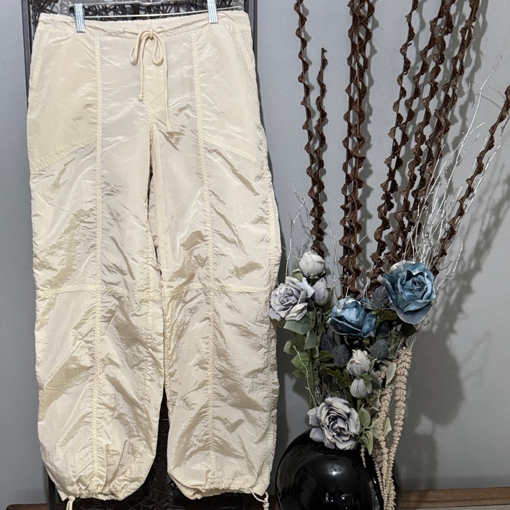 Wild Fable Cream Utility Jogger Pants | Luxe Nylon Athleisure XS (Fits XS–Sm) - Picture 2 of 8